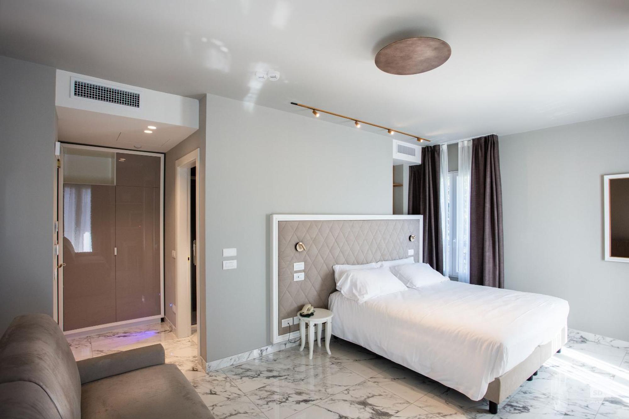 Hotel Villa Elena Варацце Экстерьер фото