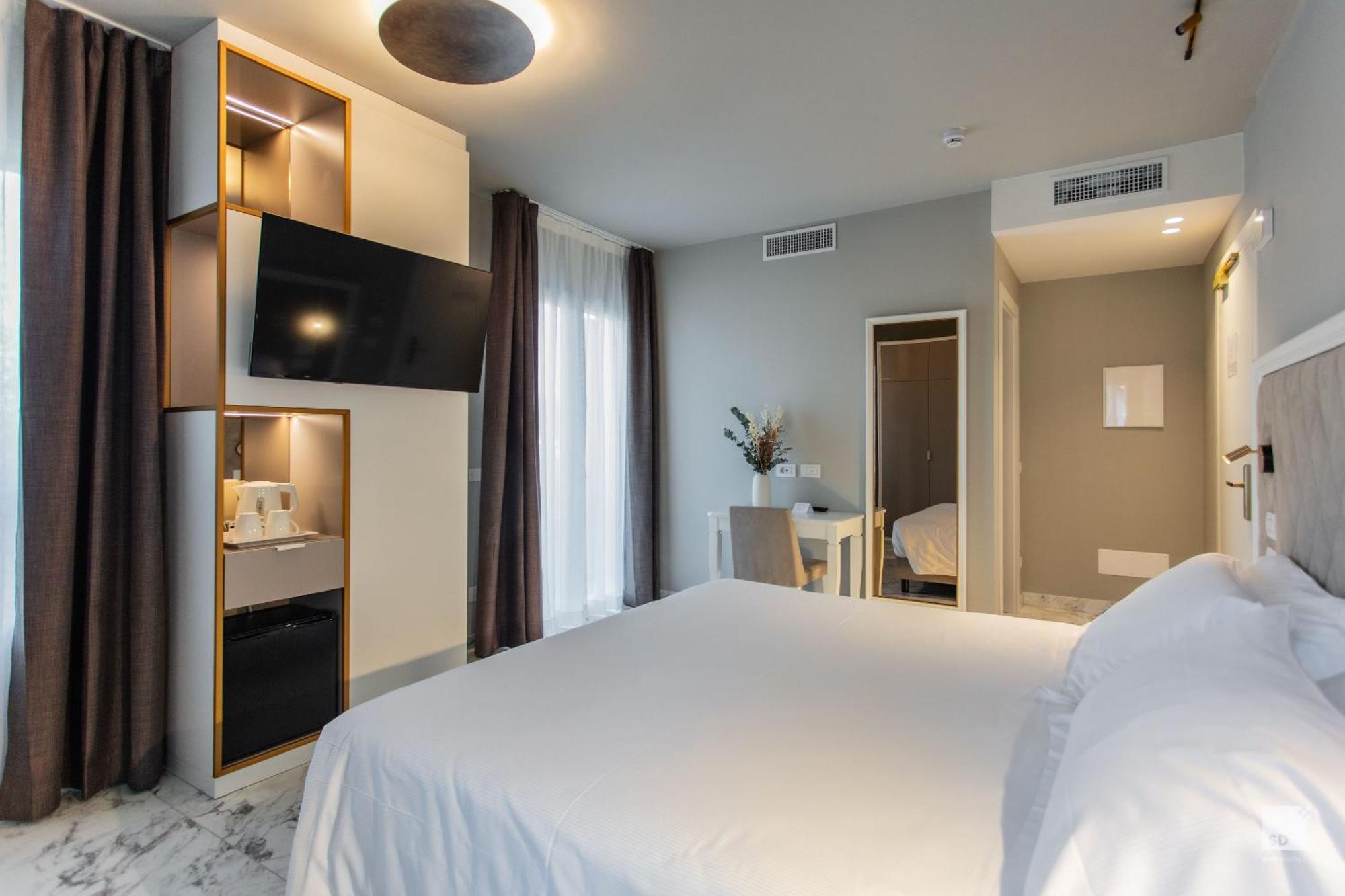 Hotel Villa Elena Варацце Экстерьер фото