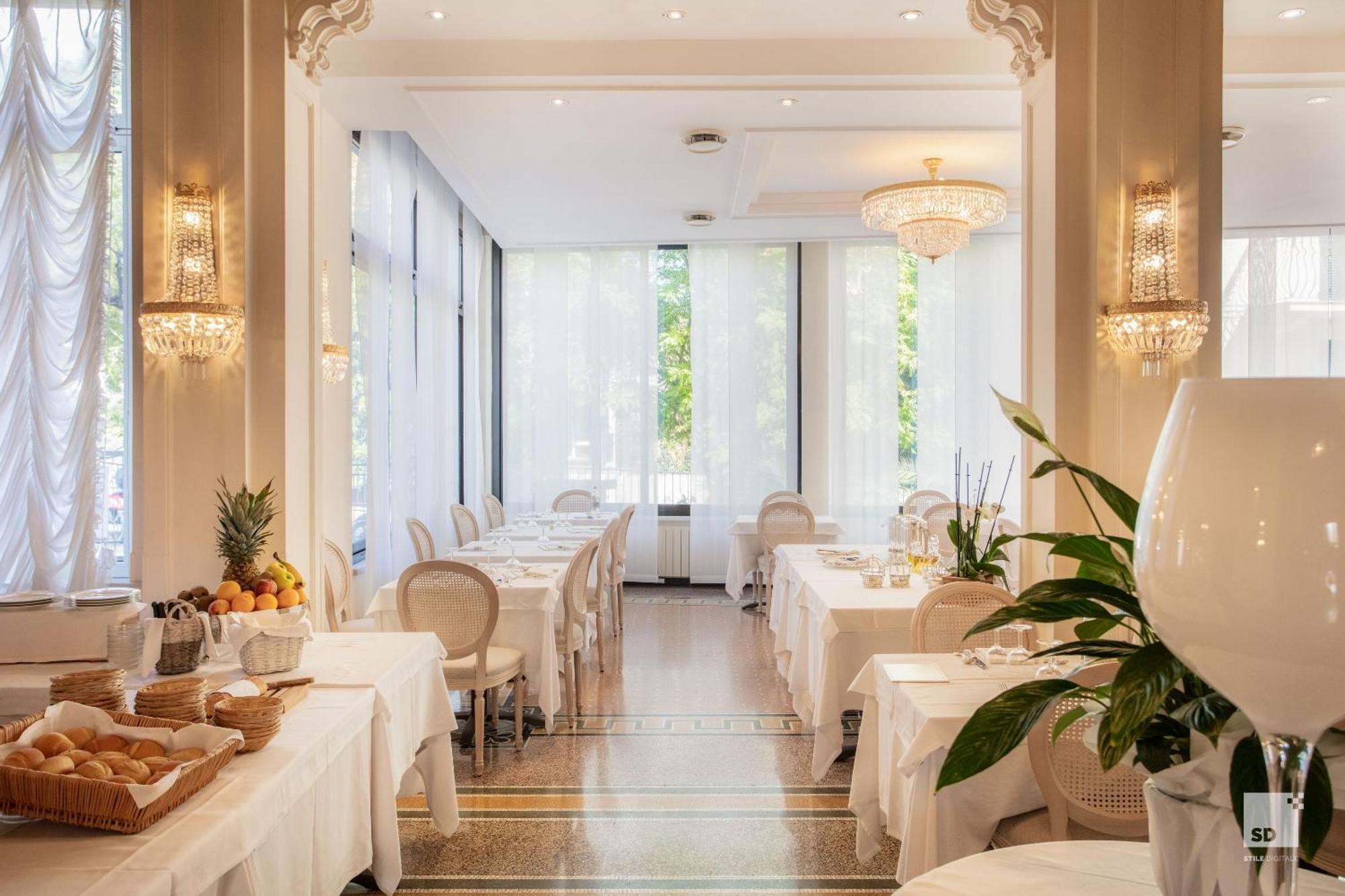 Hotel Villa Elena Варацце Экстерьер фото
