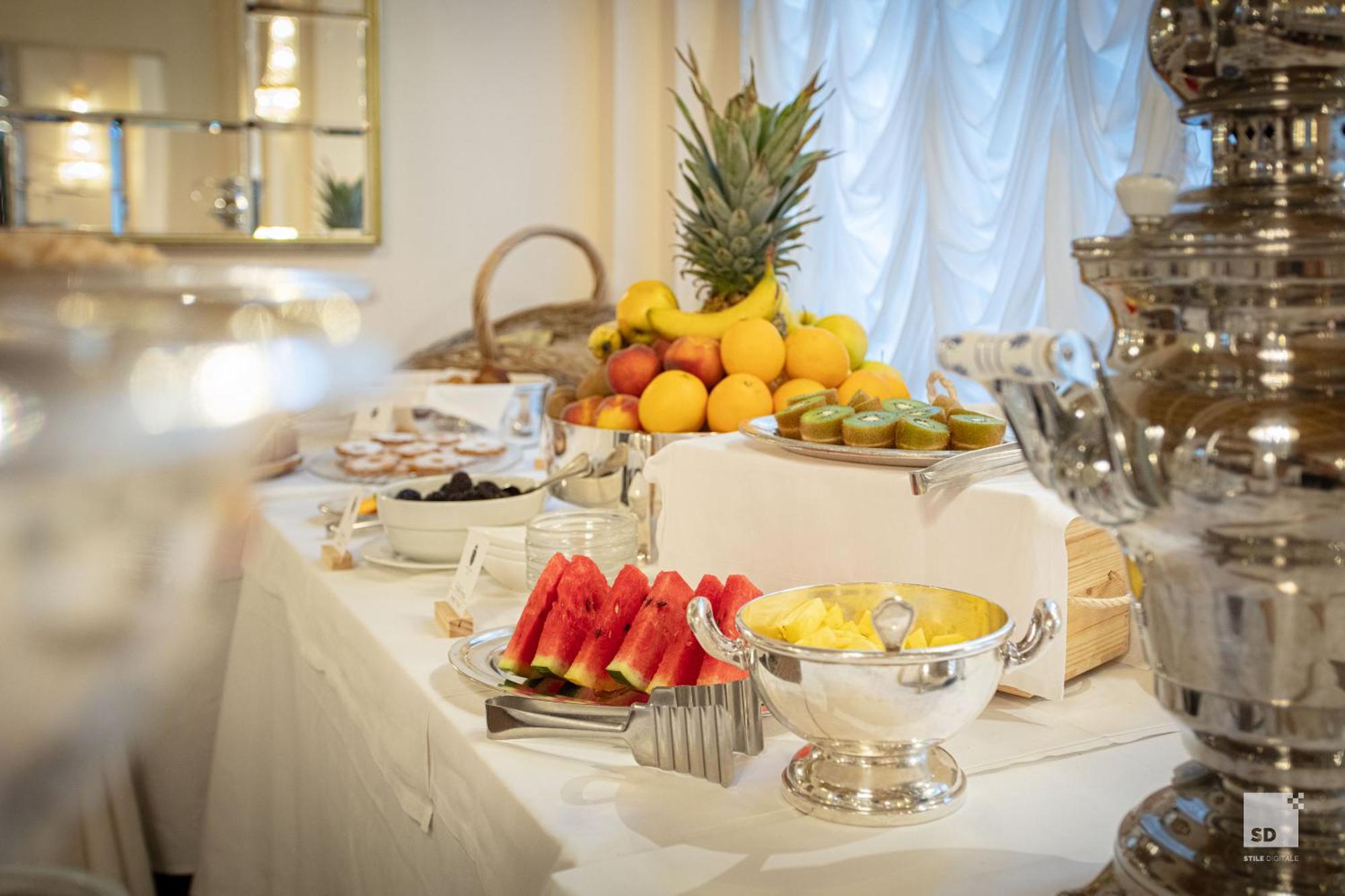 Hotel Villa Elena Варацце Экстерьер фото