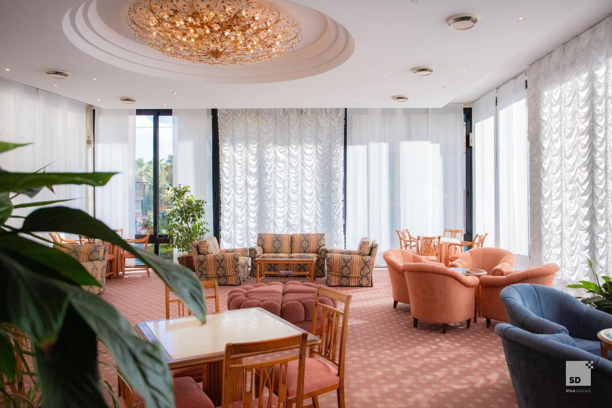 Hotel Villa Elena Варацце Экстерьер фото