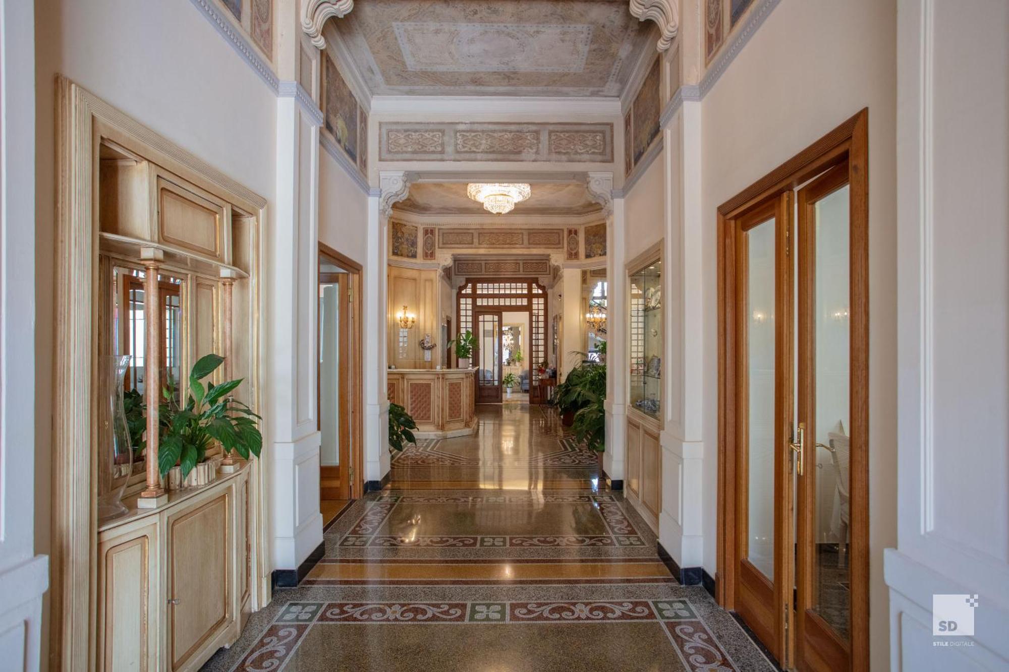 Hotel Villa Elena Варацце Экстерьер фото
