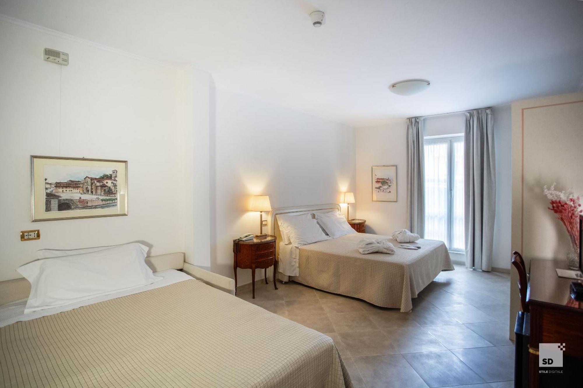 Hotel Villa Elena Варацце Экстерьер фото