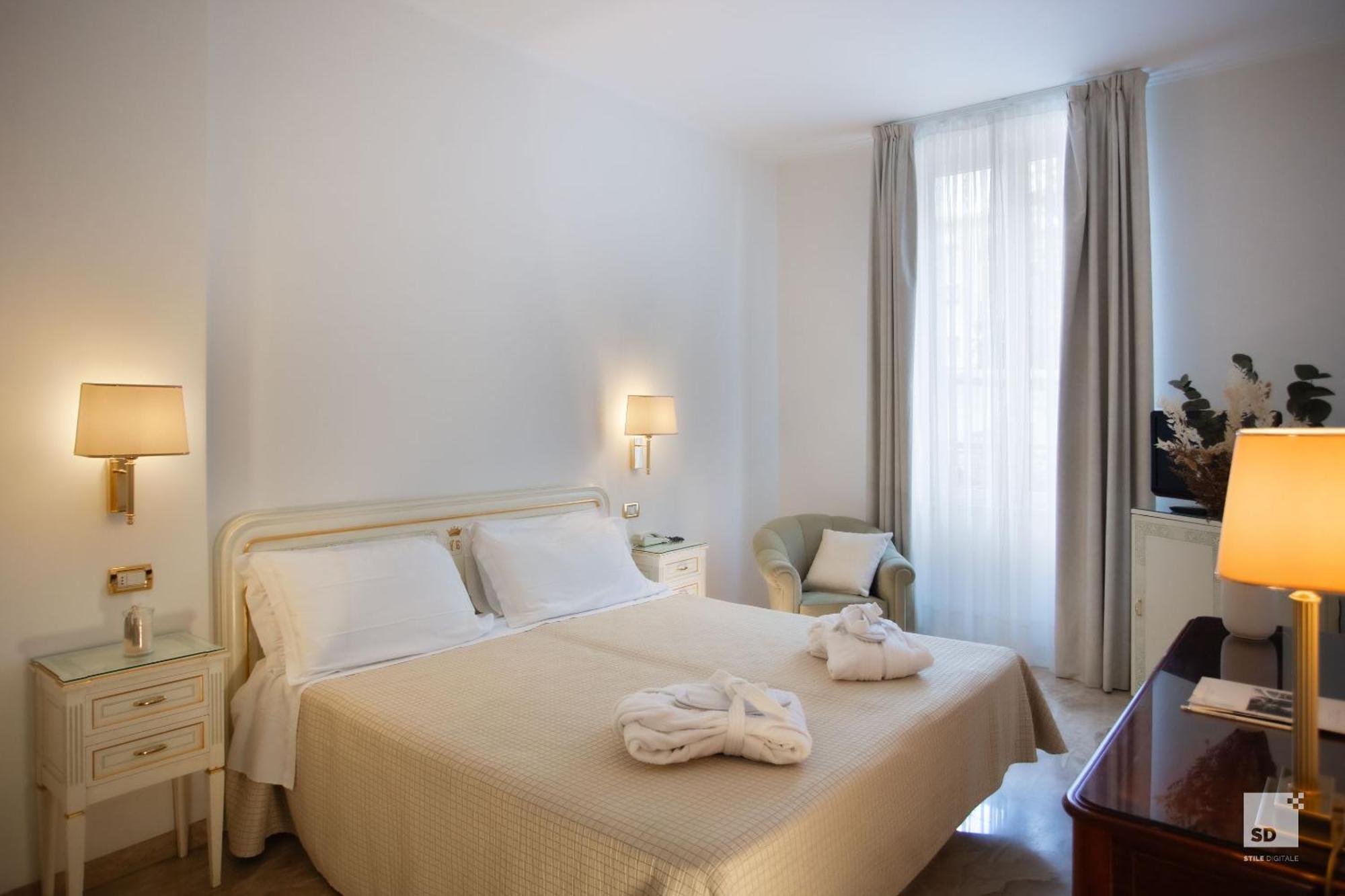 Hotel Villa Elena Варацце Экстерьер фото