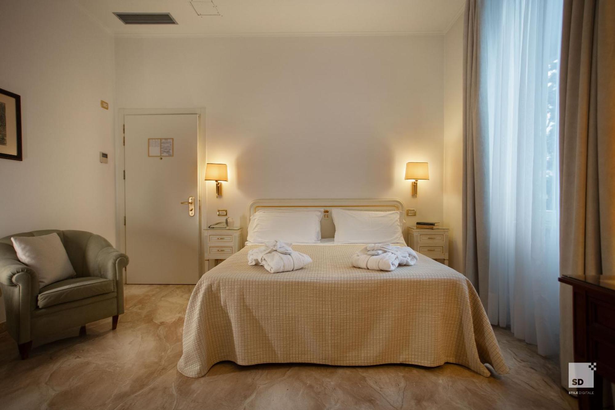 Hotel Villa Elena Варацце Экстерьер фото
