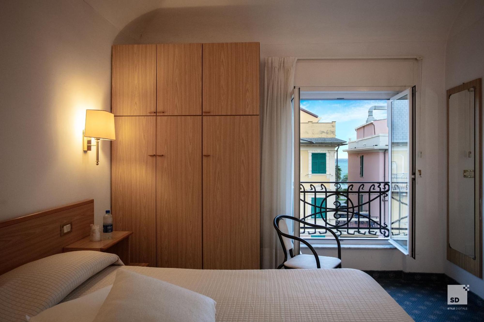 Hotel Villa Elena Варацце Экстерьер фото